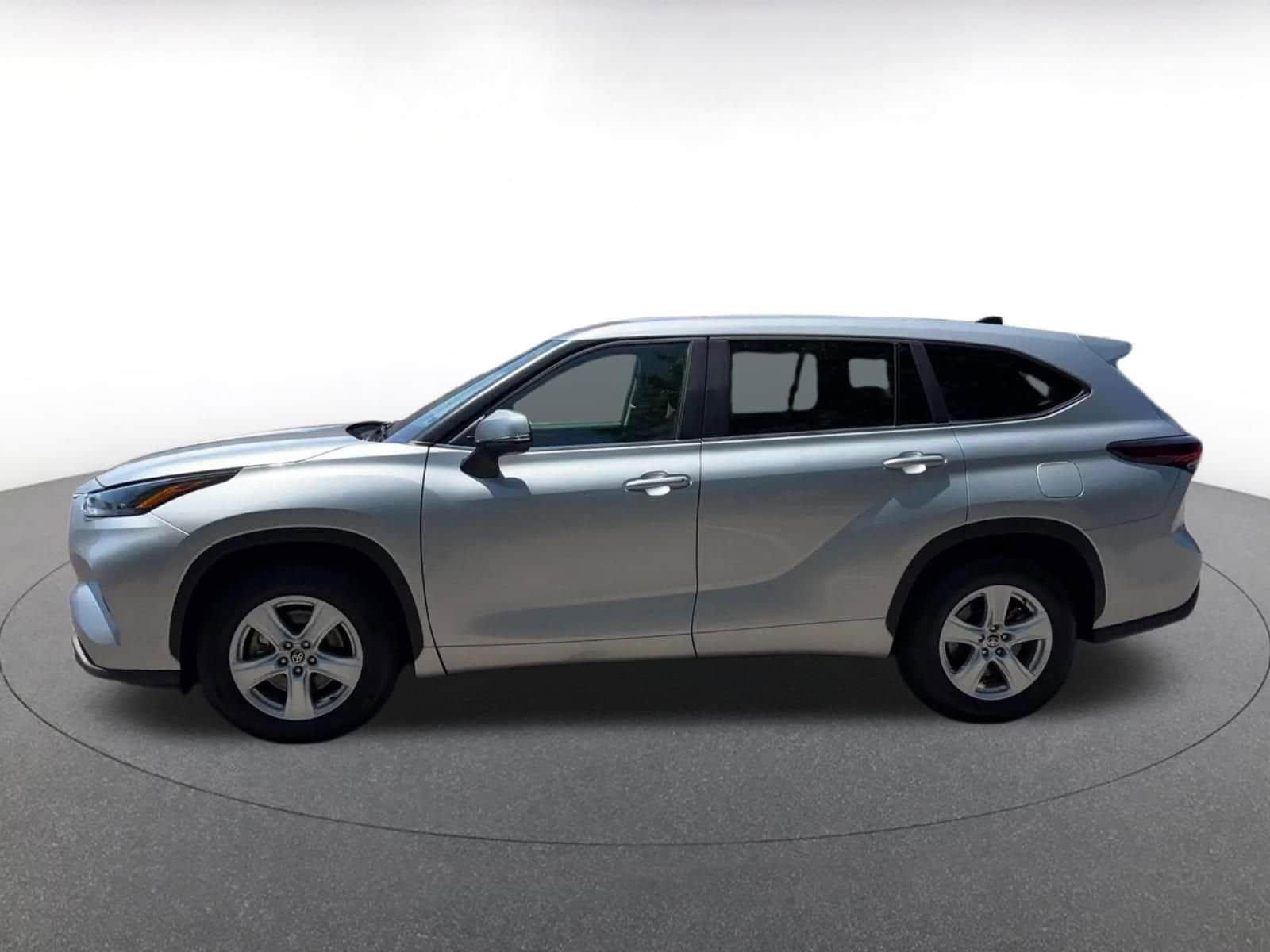 Thumbnail: 2025 Toyota Highlander - 9