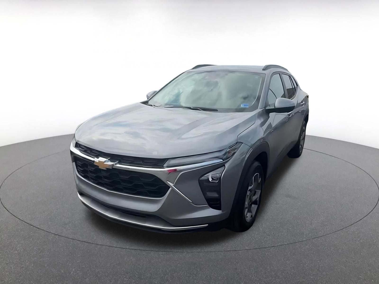 Thumbnail: 2025 Chevrolet Trax - 7