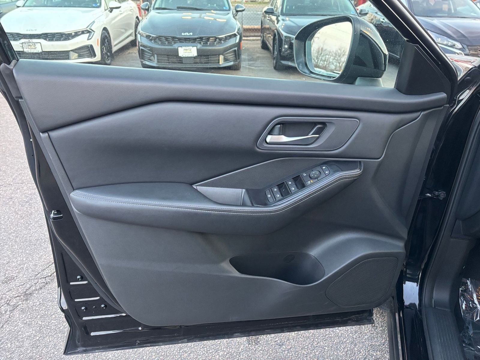 Thumbnail: 2025 Nissan Rogue - 18