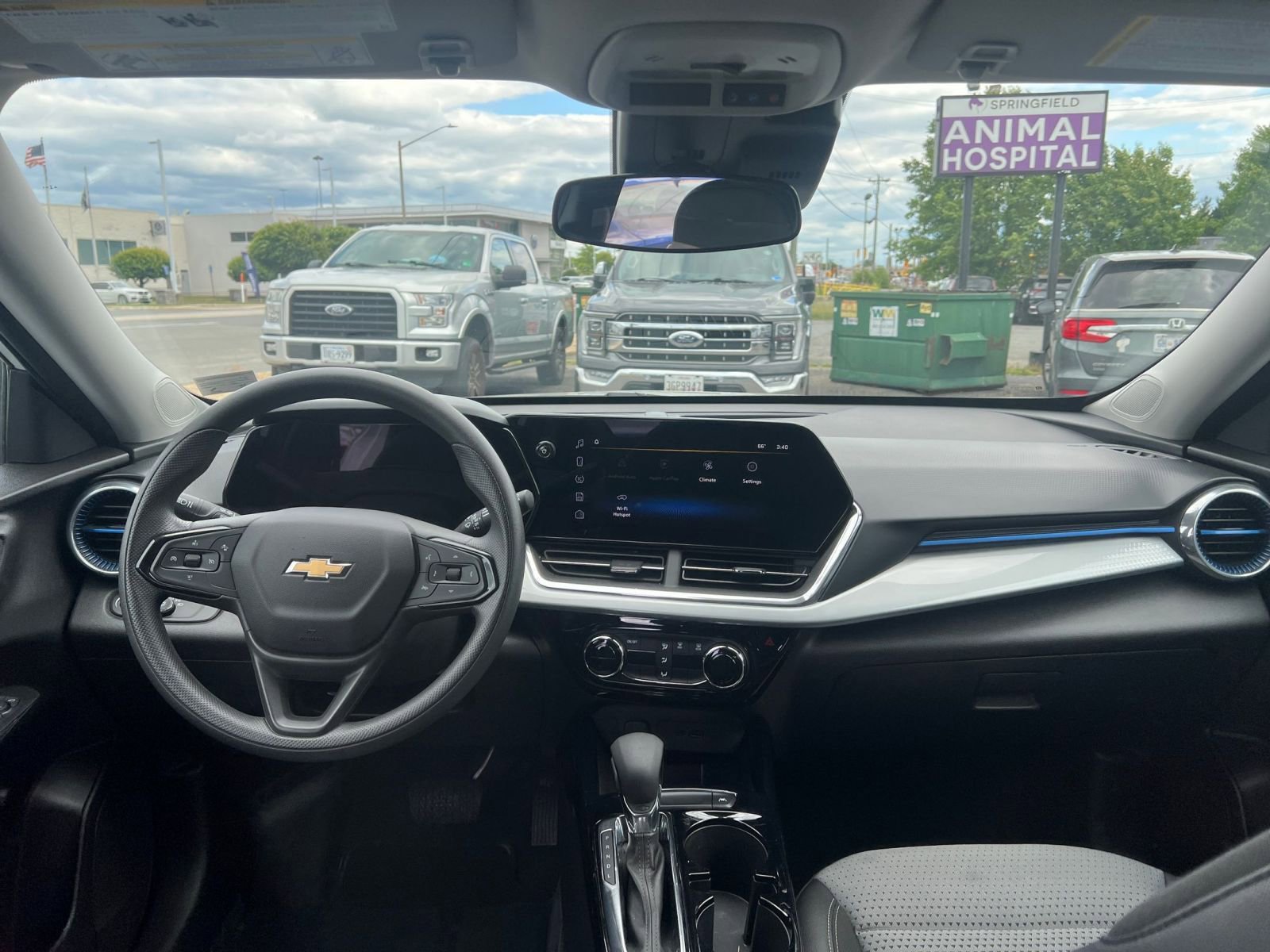 Thumbnail: 2025 Chevrolet Trax - 33