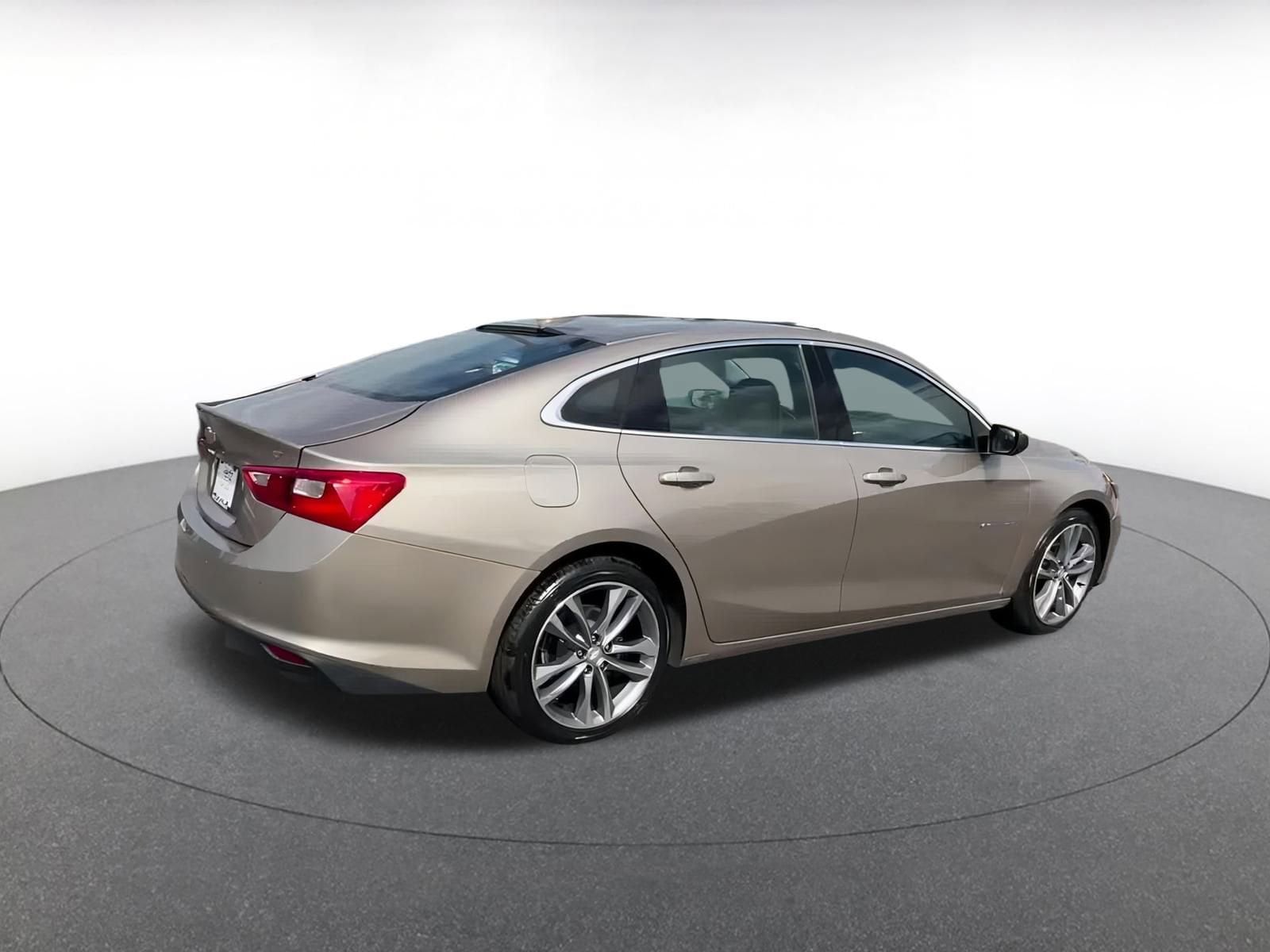 Thumbnail: 2023 Chevrolet Malibu - 15