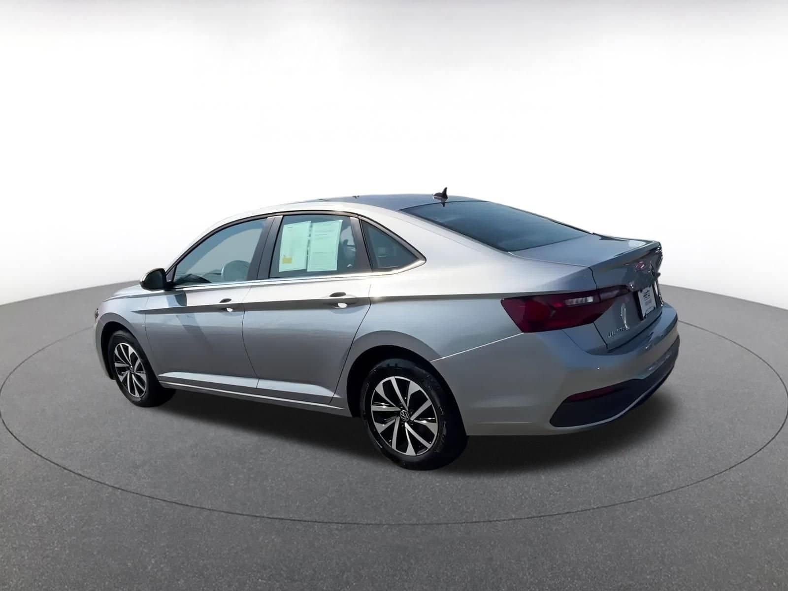 Thumbnail: 2024 Volkswagen Jetta - 11