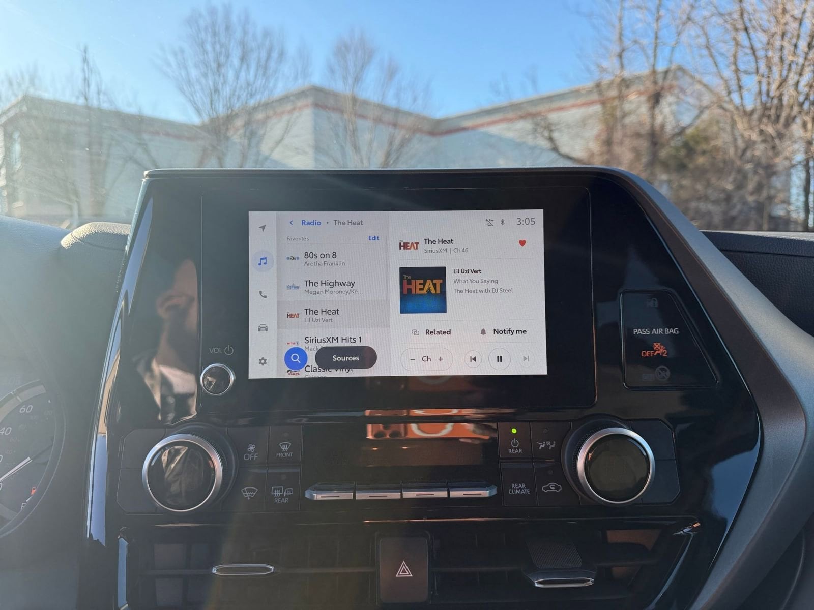 Thumbnail: 2025 Toyota Highlander - 21