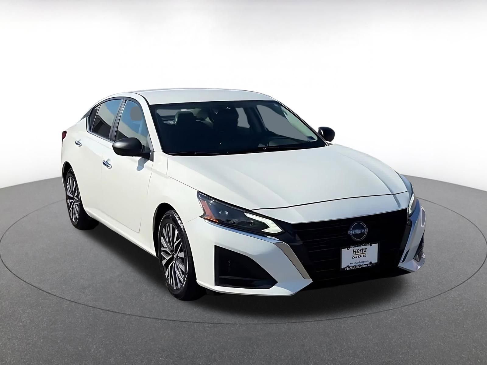 Thumbnail: 2025 Nissan Altima - 3