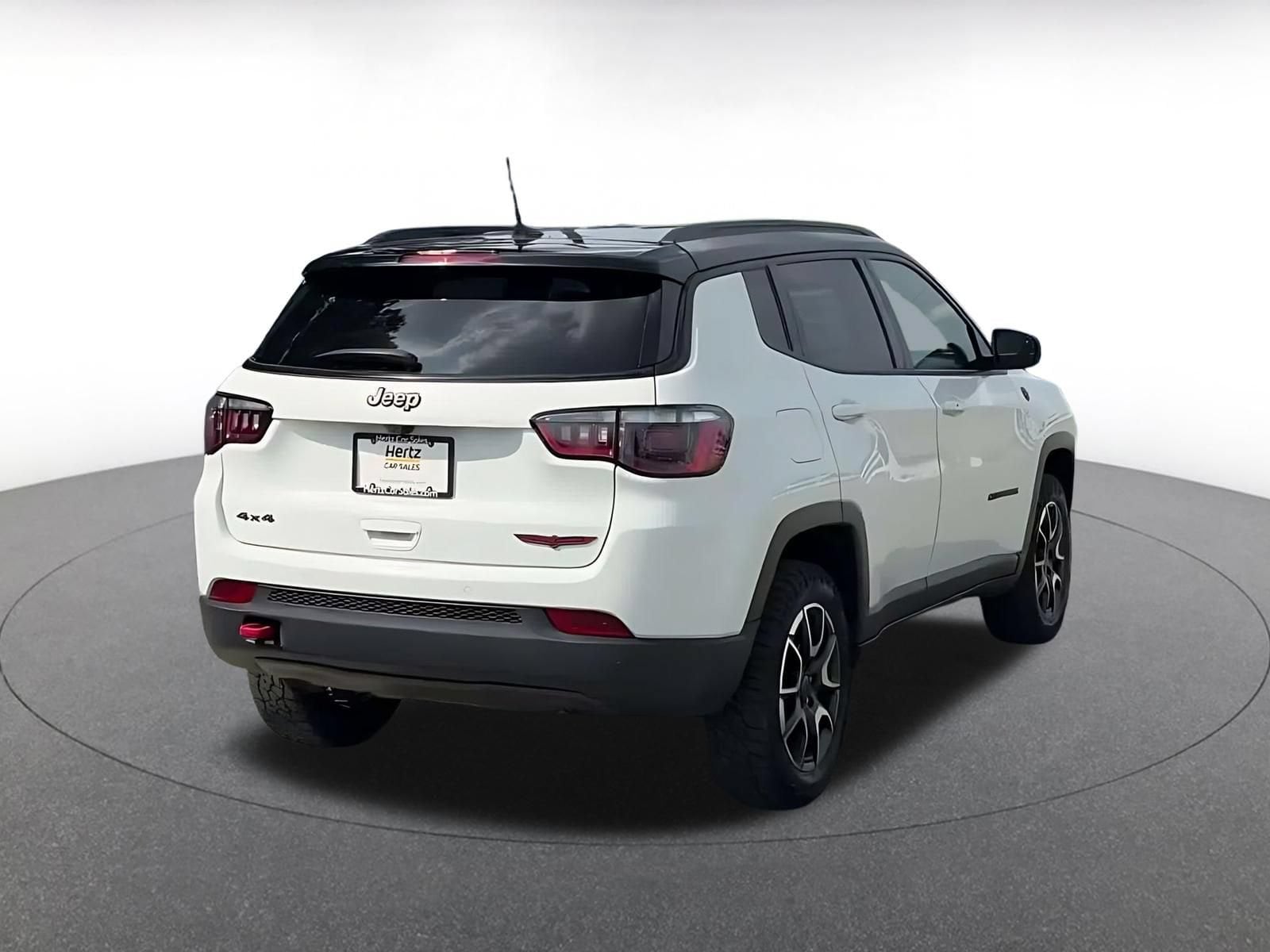 Thumbnail: 2025 Jeep Compass - 13