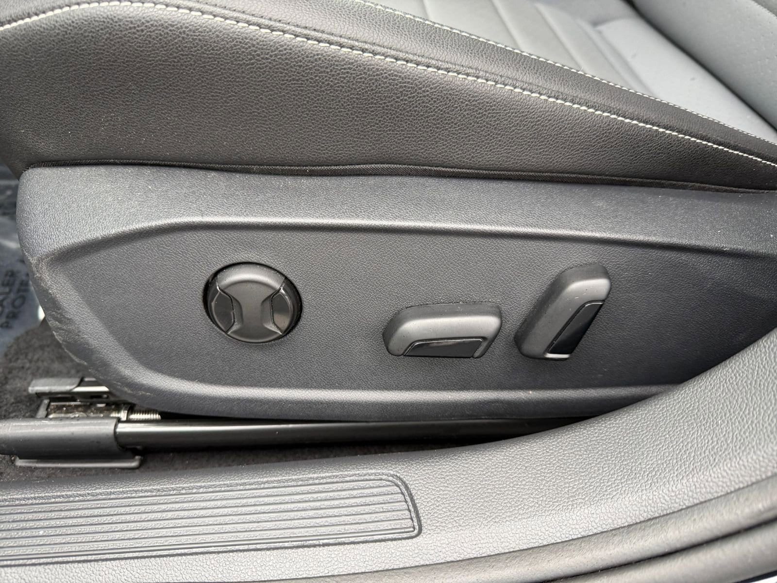 Thumbnail: 2025 Volkswagen Jetta - 23