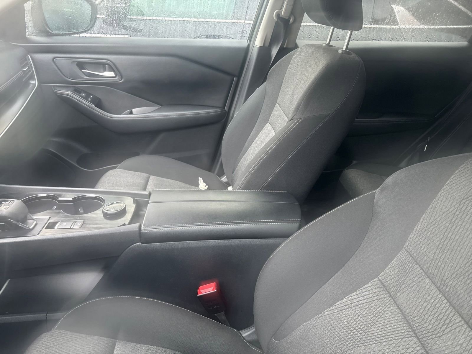 2024 Nissan Rogue SV 9