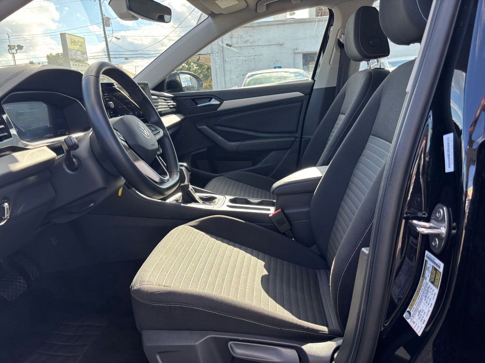 Thumbnail: 2025 Volkswagen Jetta - 24