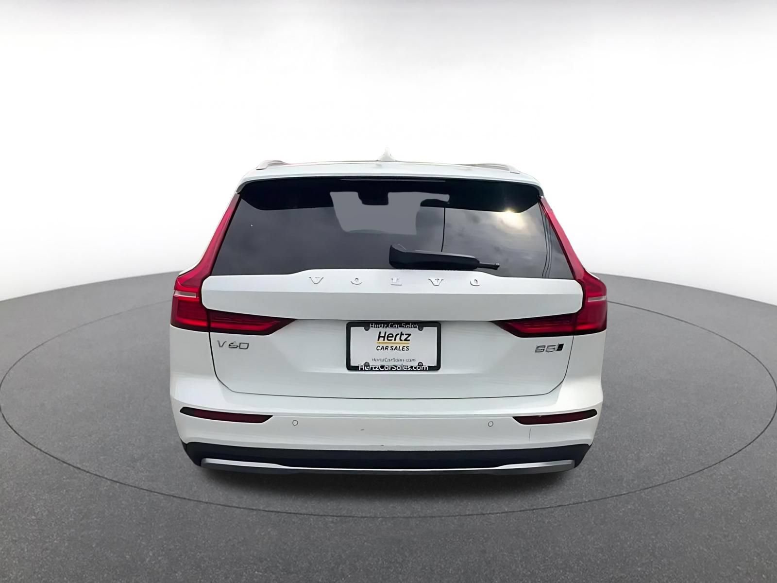 Thumbnail: 2025 Volvo S60 - 12