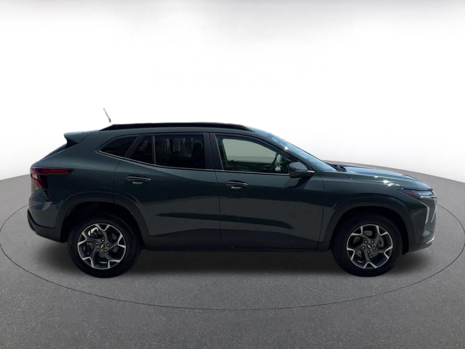 Thumbnail: 2025 Chevrolet Trax - 15
