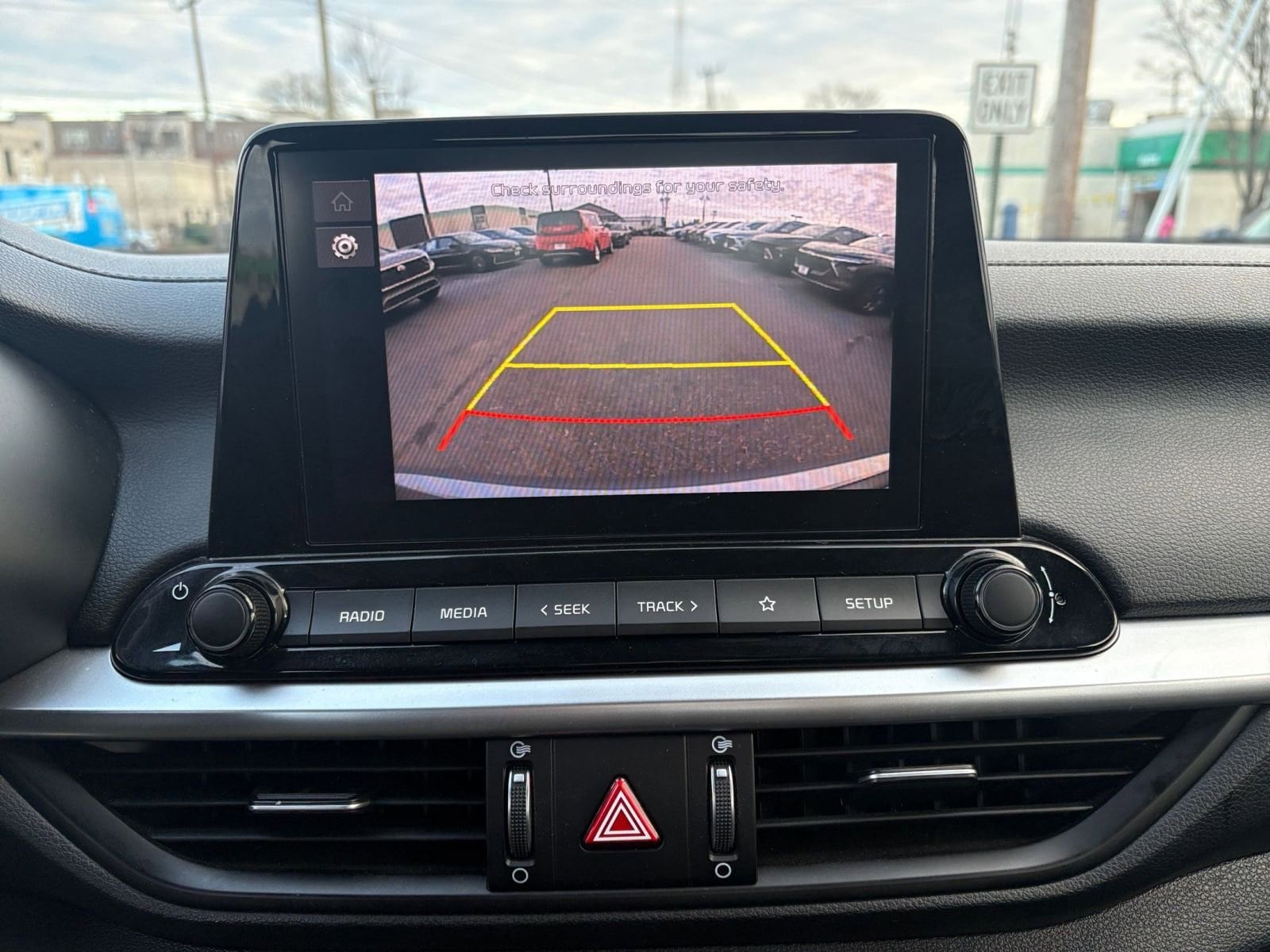 Thumbnail: 2024 Kia Forte - 17