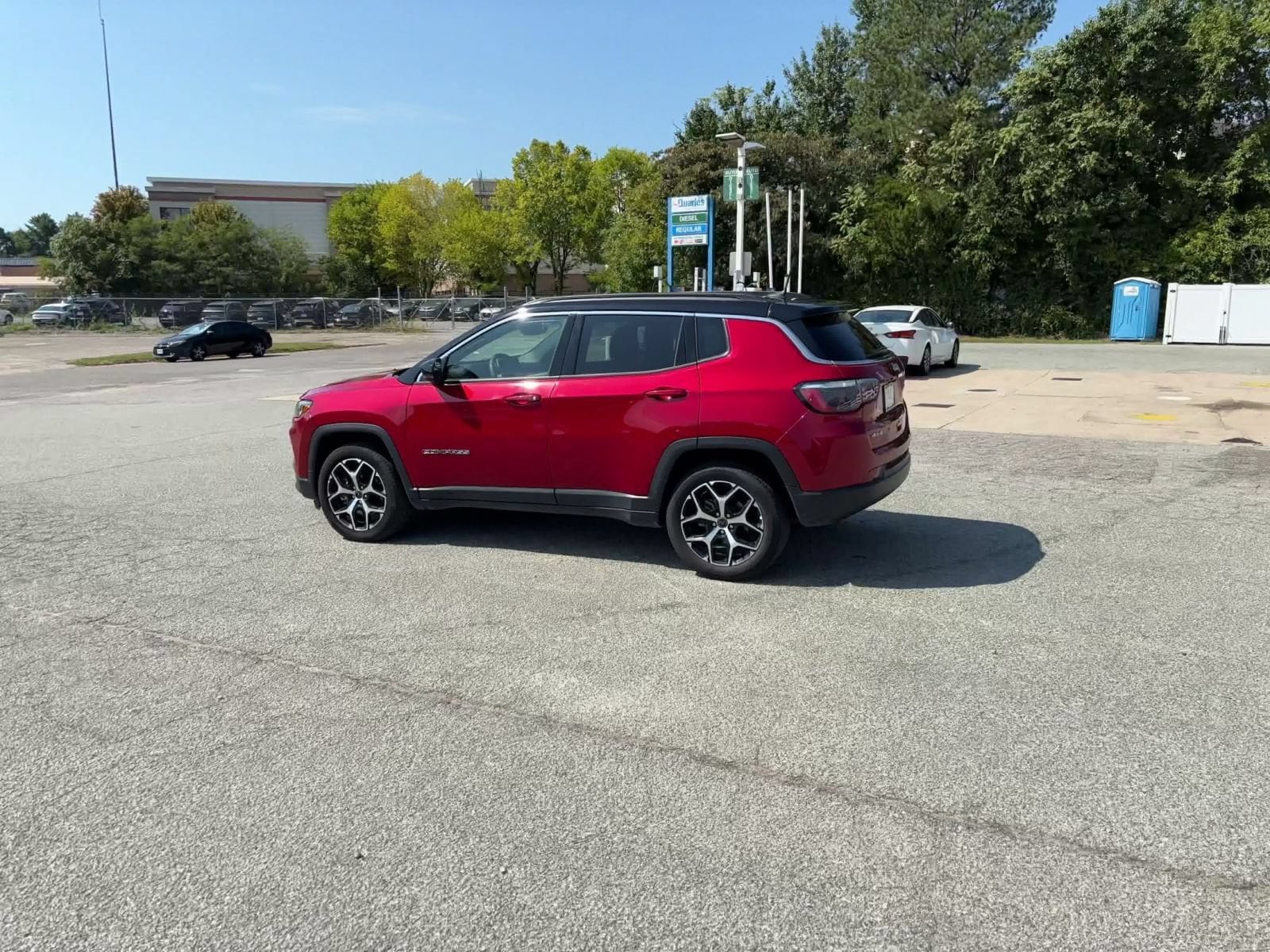Thumbnail: 2025 Jeep Compass - 9