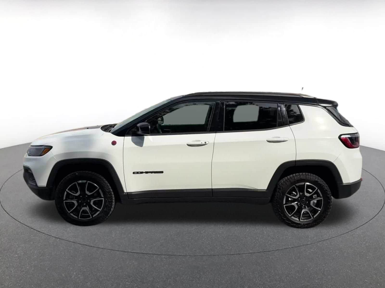 Thumbnail: 2025 Jeep Compass - 8