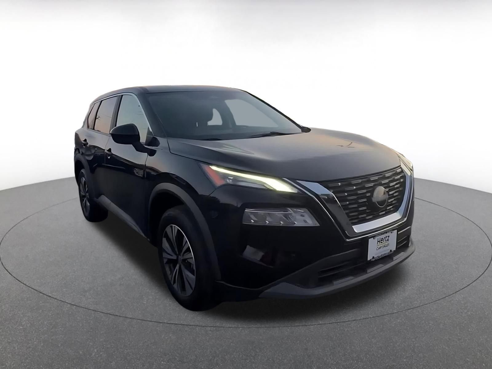 Thumbnail: 2023 Nissan Rogue - 3