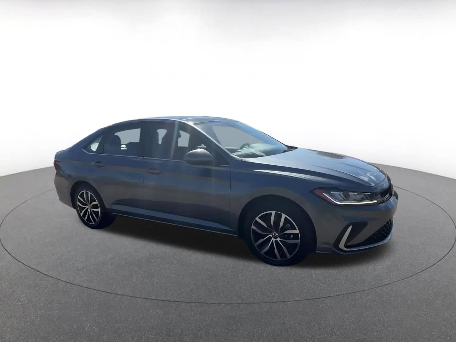 Thumbnail: 2025 Volkswagen Jetta - 2