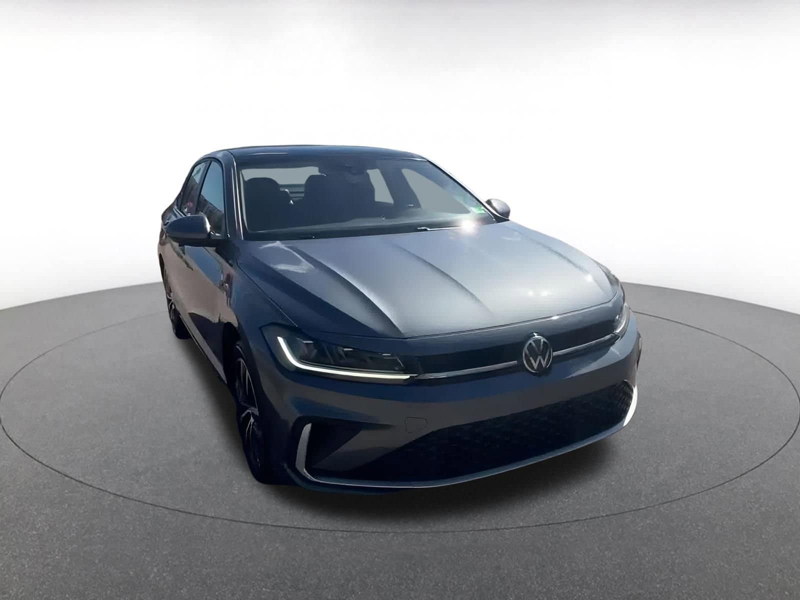 Thumbnail: 2025 Volkswagen Jetta - 3