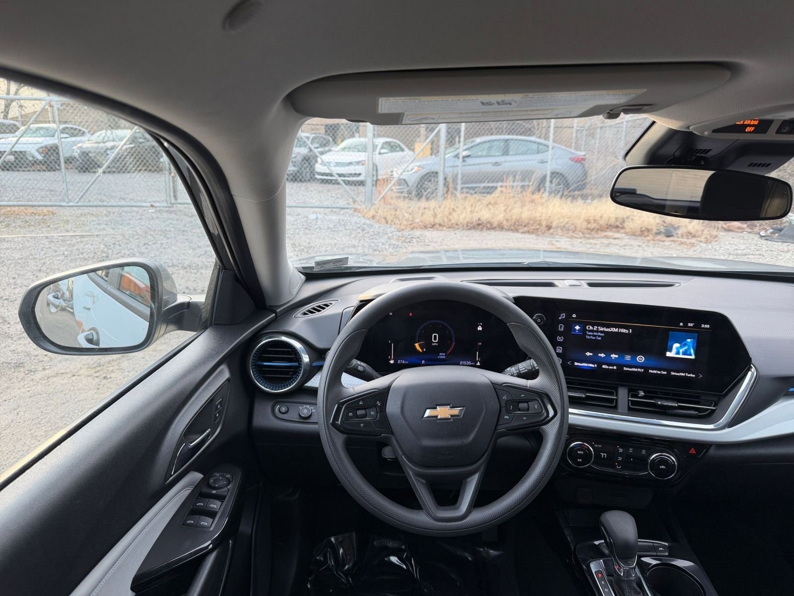 Thumbnail: 2025 Chevrolet Trax - 32