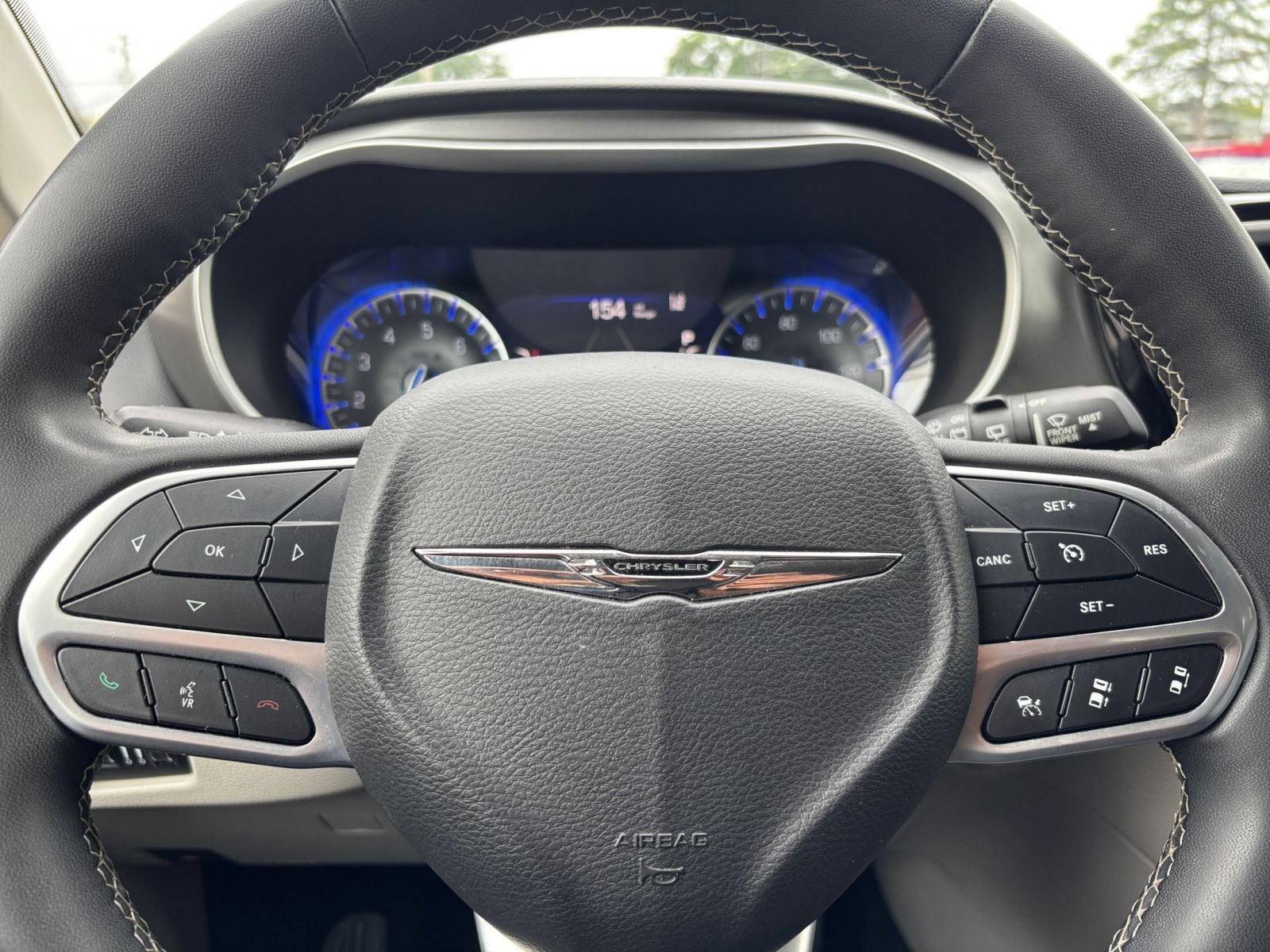 Thumbnail: 2022 Chrysler Pacifica - 30