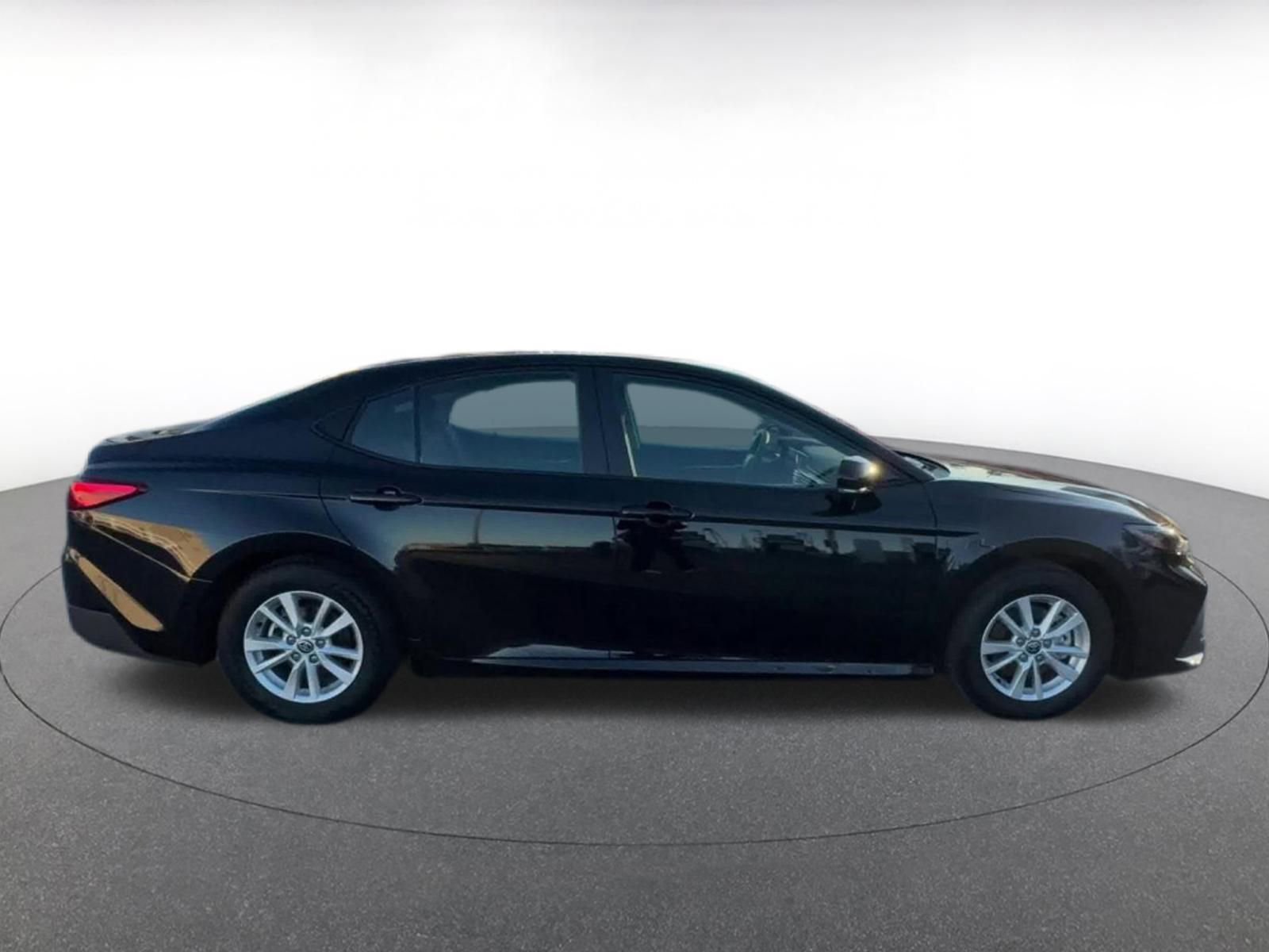 Thumbnail: 2025 Toyota Camry - 16