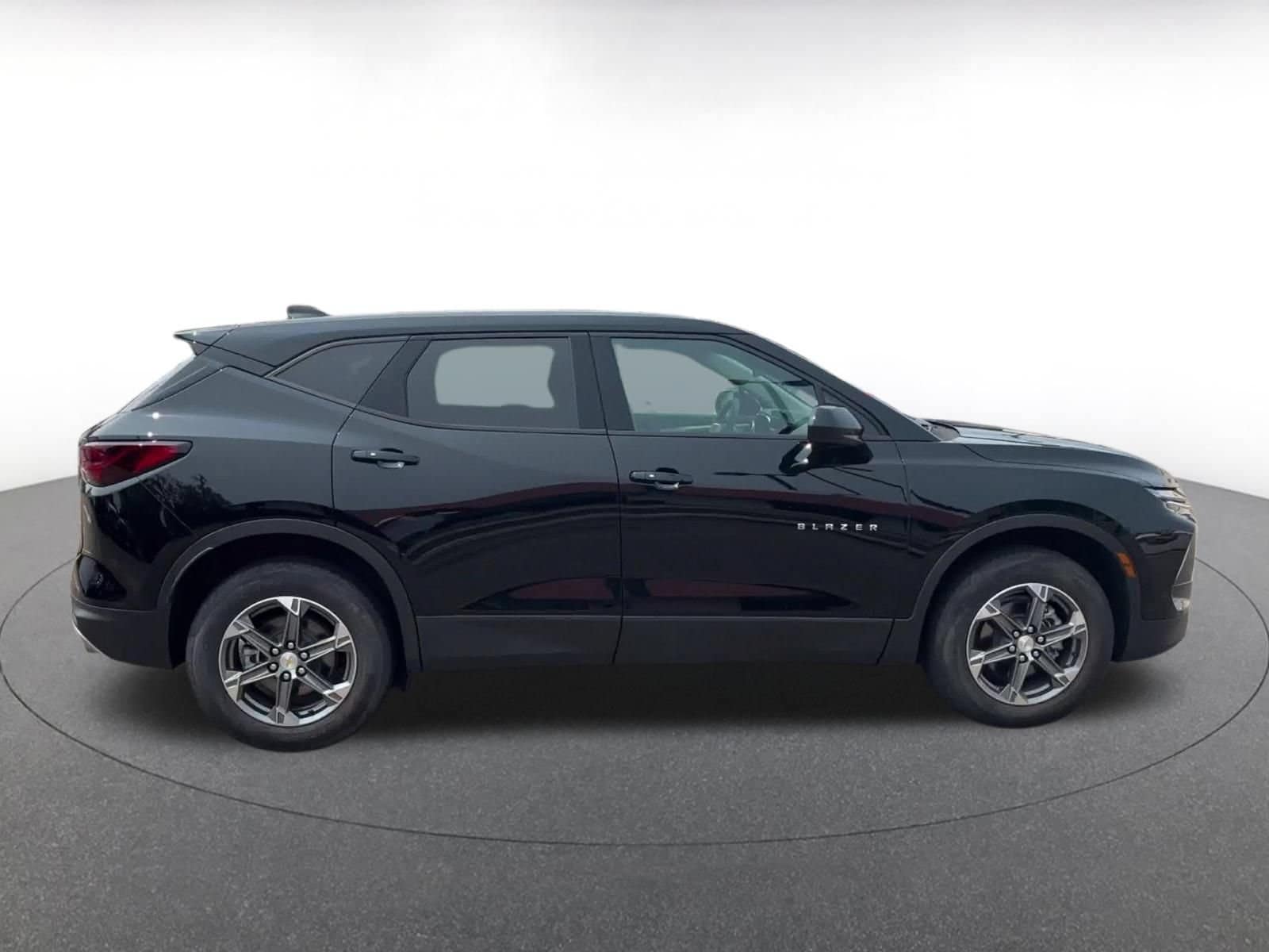 Thumbnail: 2025 Chevrolet Blazer - 16