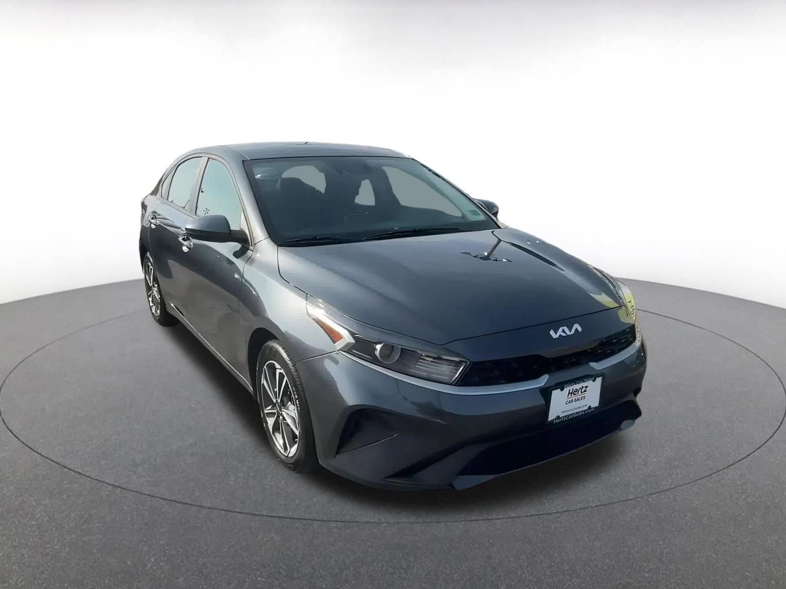 Thumbnail: 2023 Kia Forte - 3