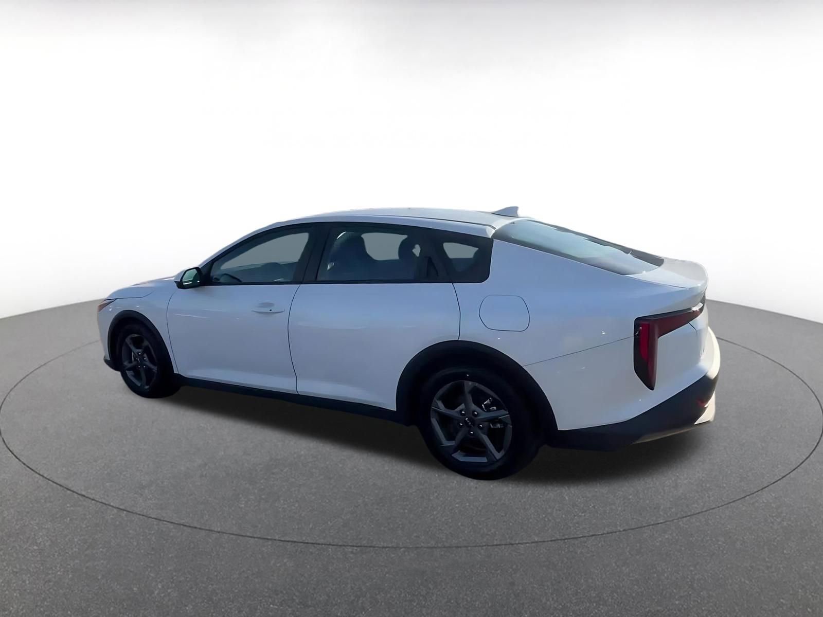 Thumbnail: 2025 Kia K4 - 10