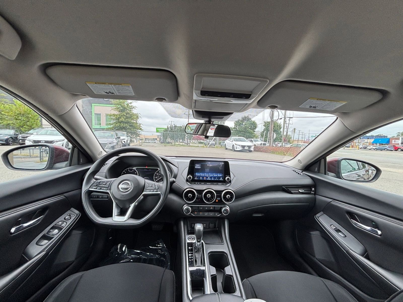 Thumbnail: 2024 Nissan Sentra - 31