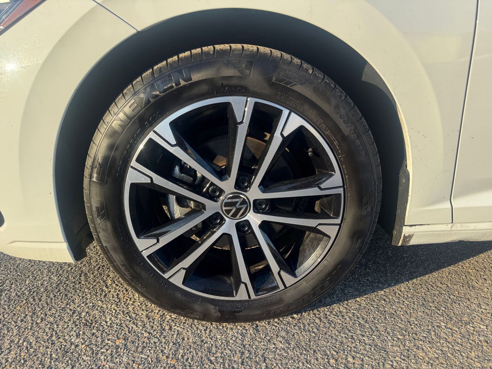 Thumbnail: 2025 Volkswagen Jetta - 28