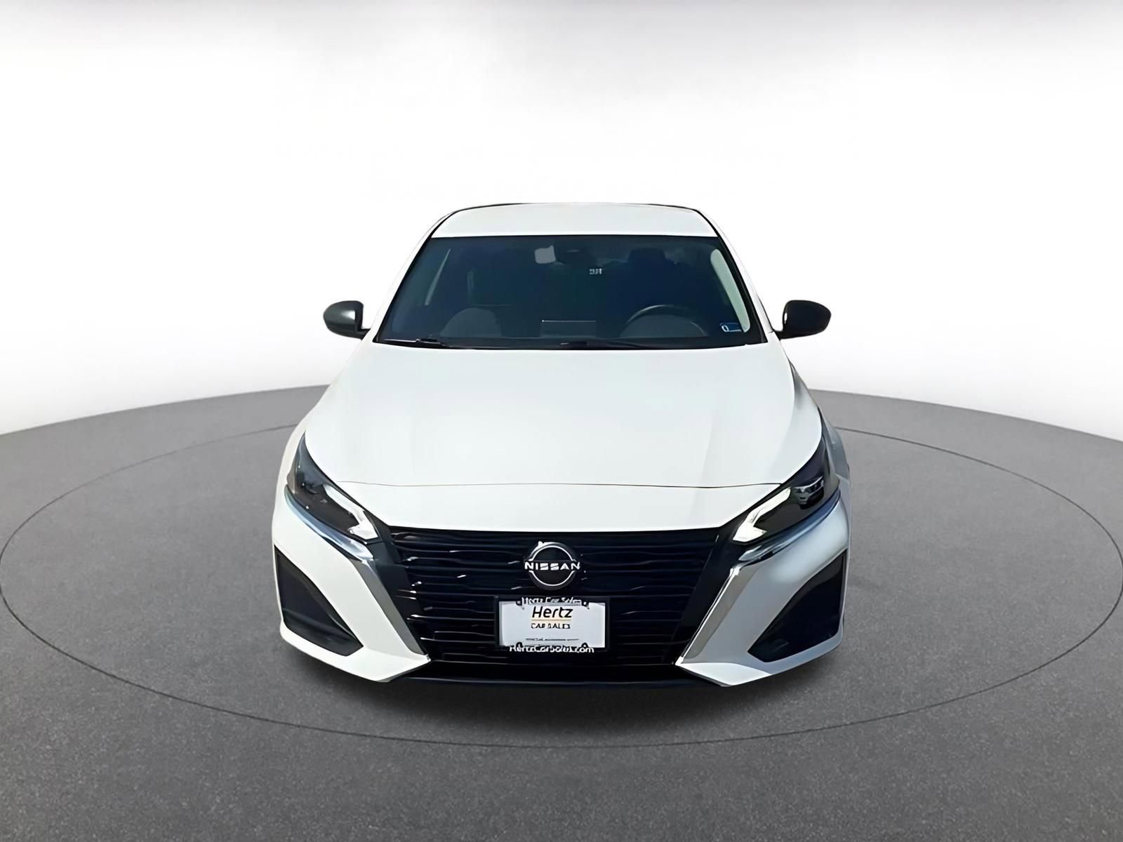 Thumbnail: 2025 Nissan Altima - 4
