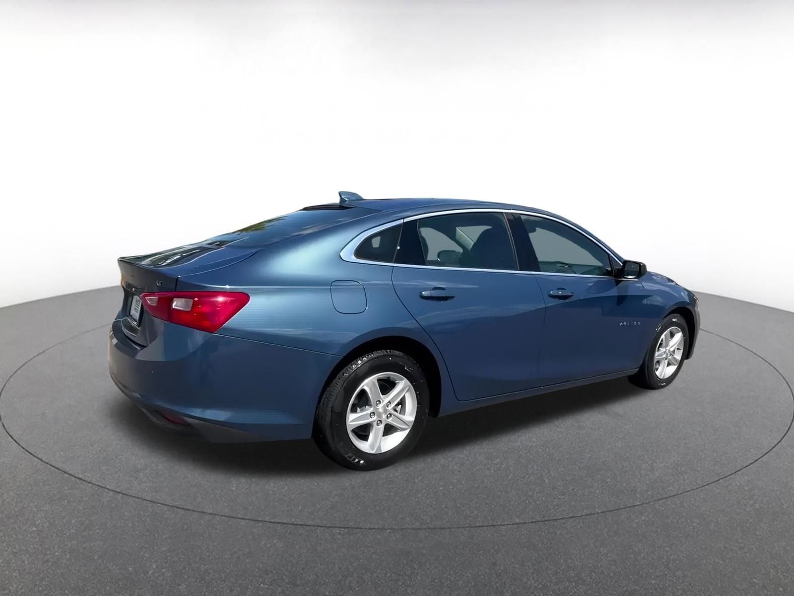 Thumbnail: 2024 Chevrolet Malibu - 15