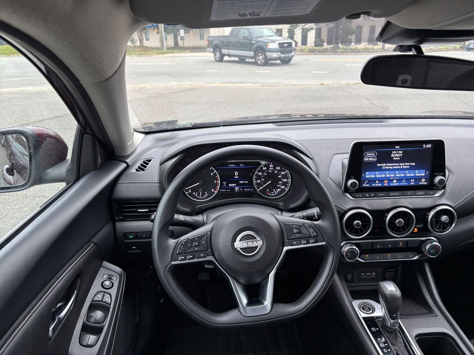 Thumbnail: 2024 Nissan Sentra - 32