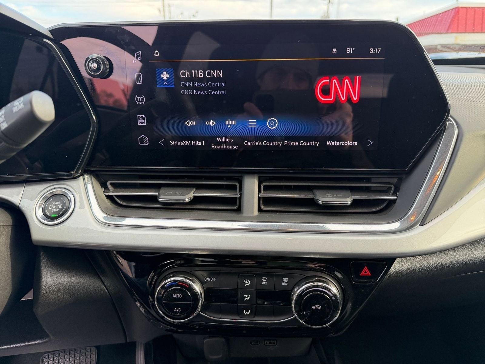 Thumbnail: 2025 Chevrolet Trax - 21