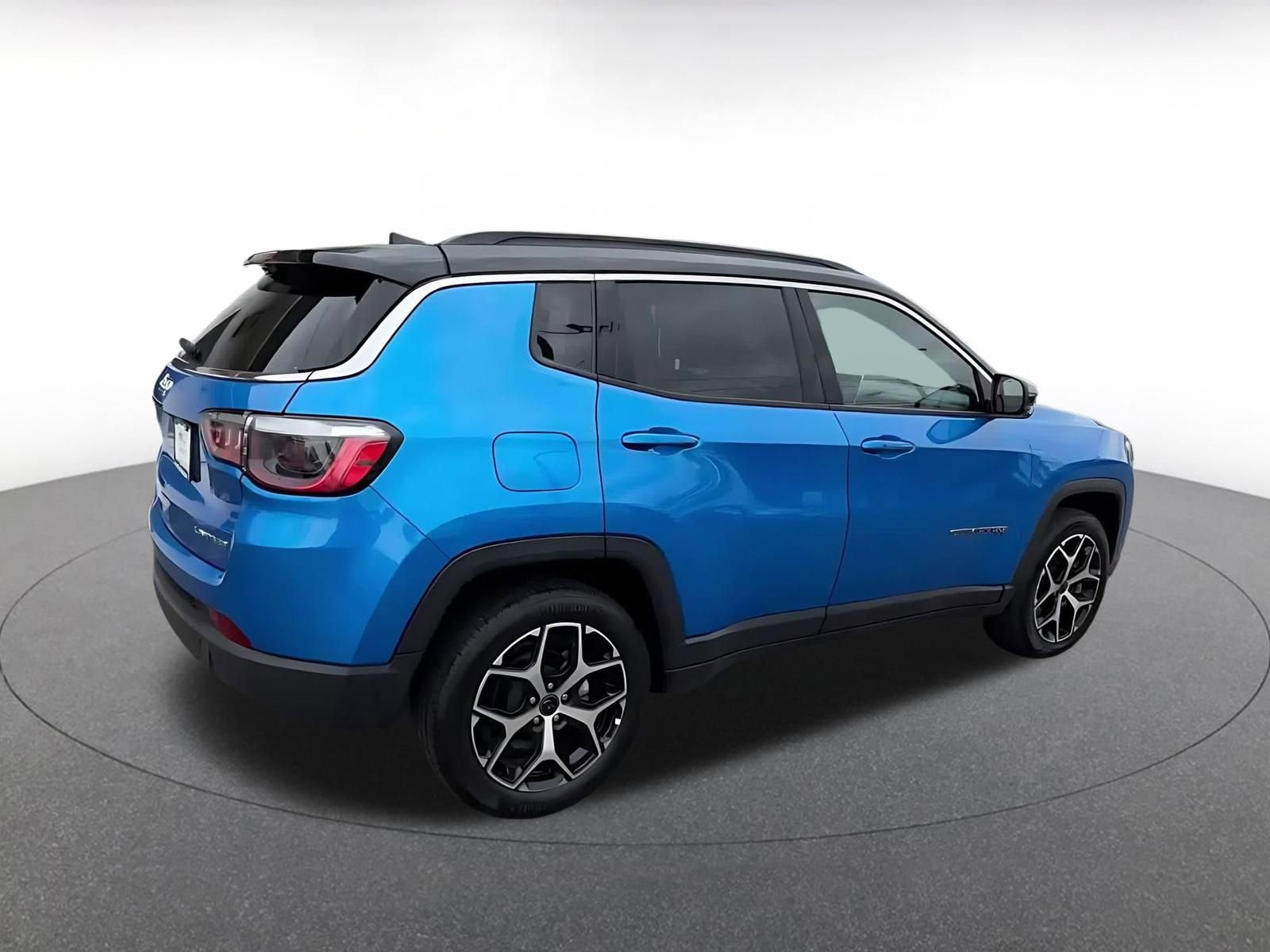 Thumbnail: 2025 Jeep Compass - 15