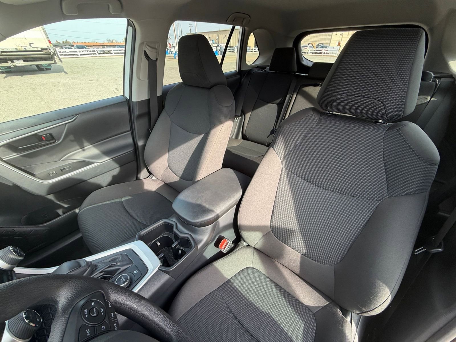 Thumbnail: 2025 Toyota RAV4 - 35