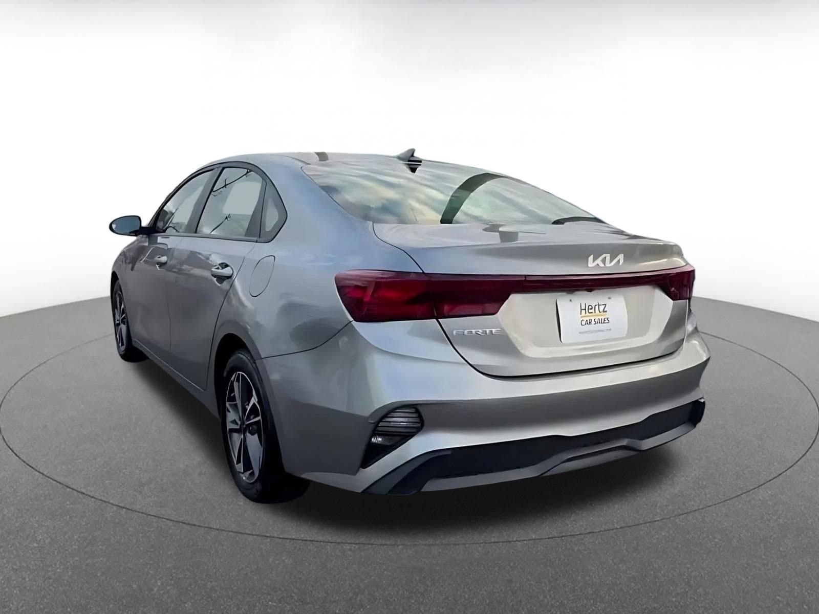 Thumbnail: 2024 Kia Forte - 11