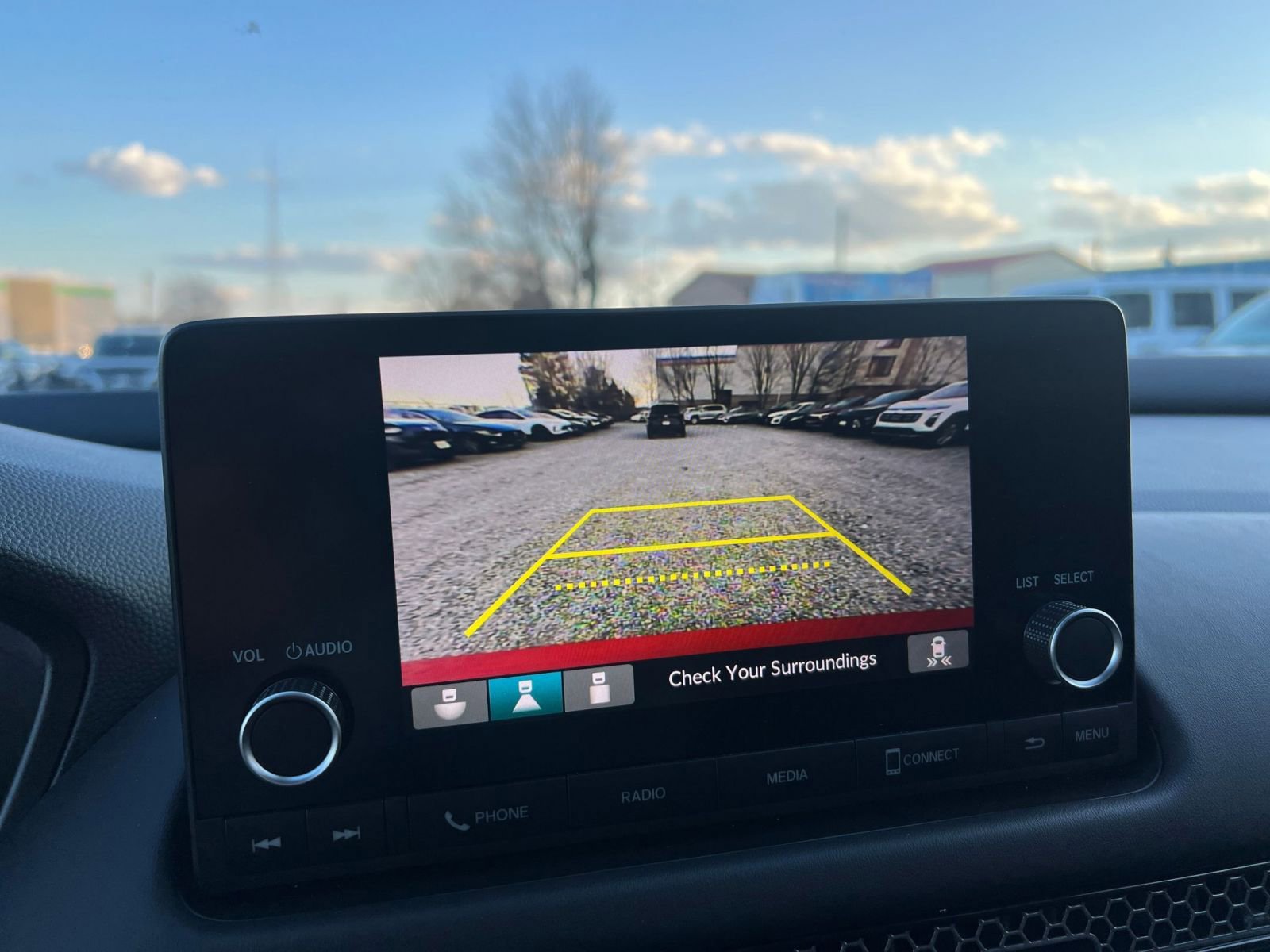 Thumbnail: 2025 Honda HR-V - 17