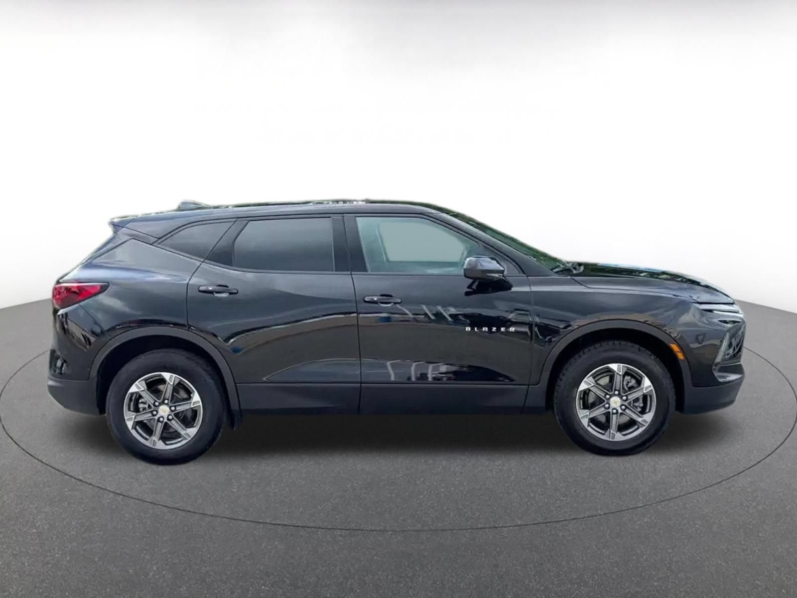Thumbnail: 2026 Chevrolet Blazer - 15