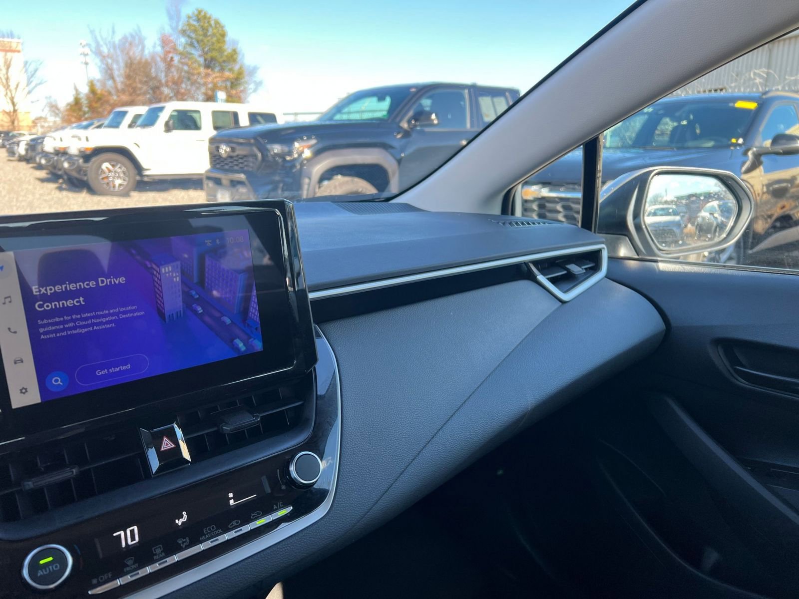 Thumbnail: 2025 Toyota Corolla - 33