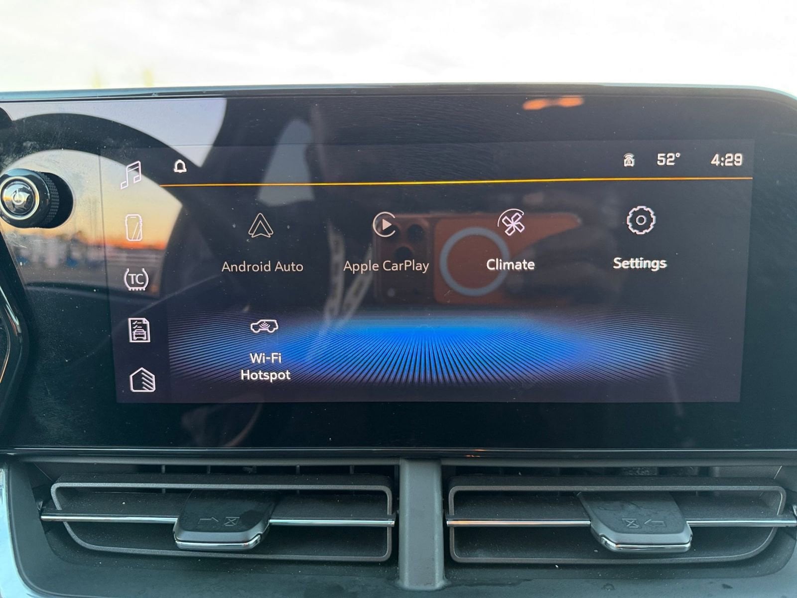 Thumbnail: 2025 Chevrolet Trax - 21