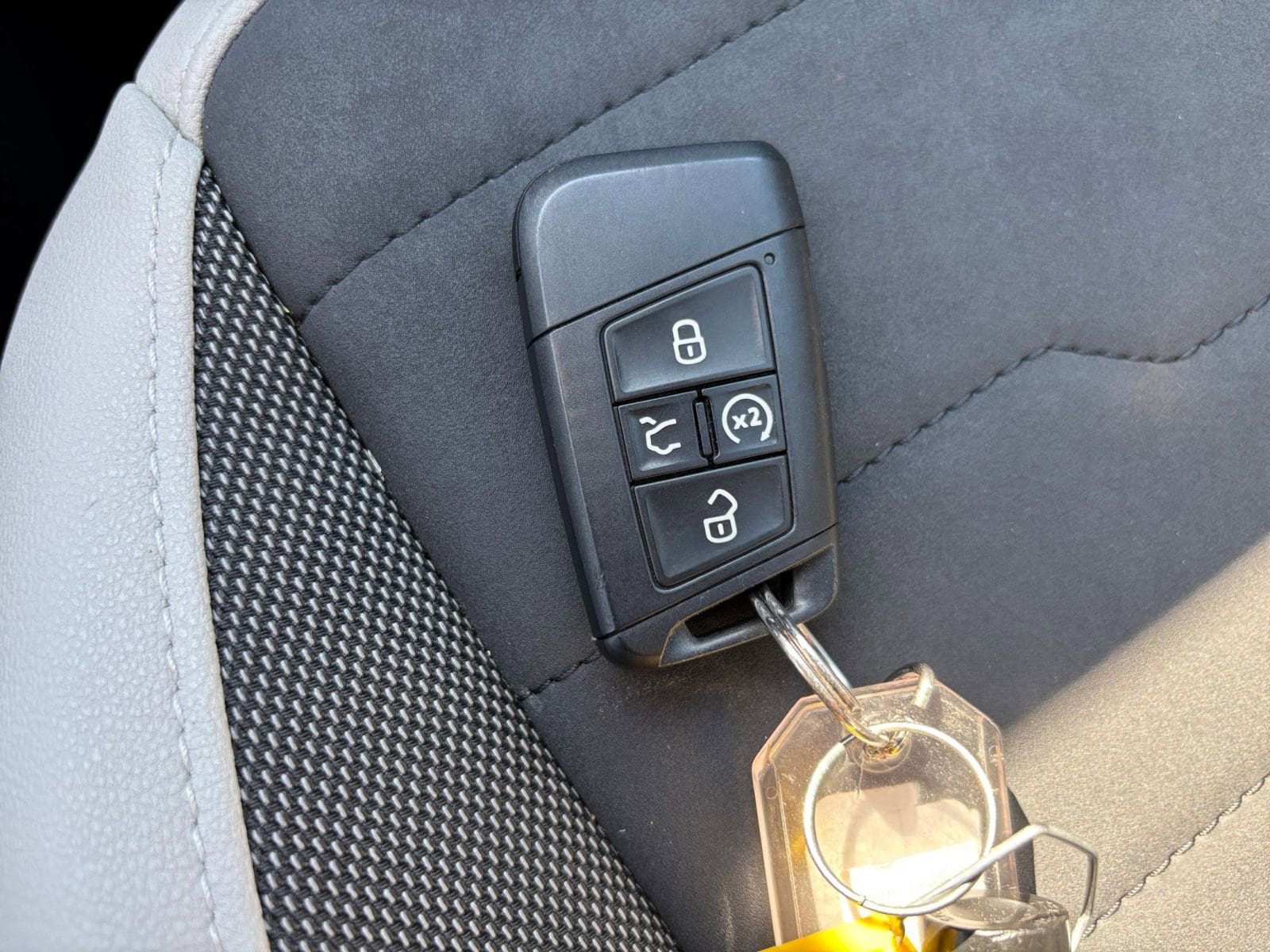 Thumbnail: 2025 Volkswagen Taos - 21