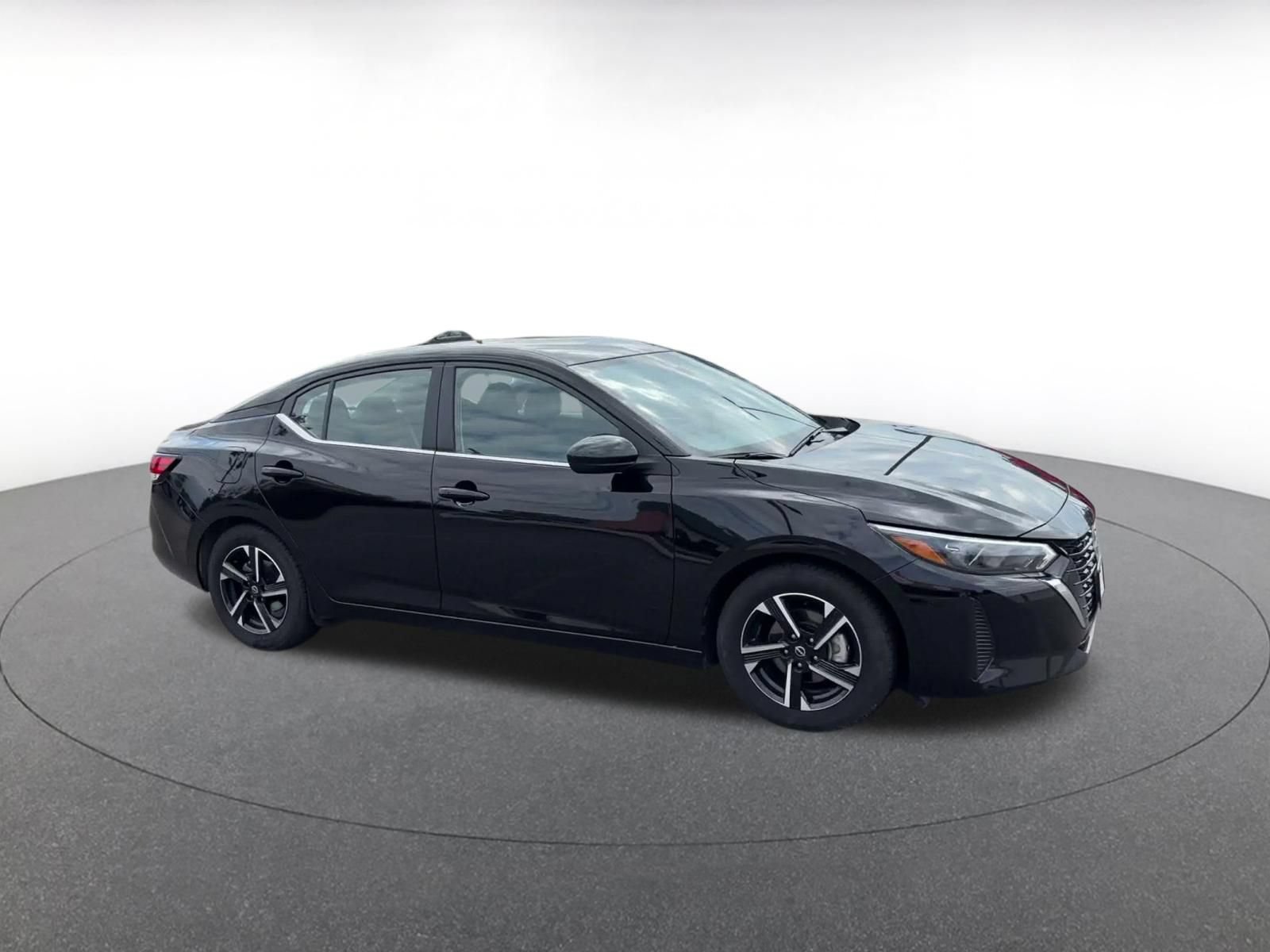 Thumbnail: 2025 Nissan Sentra - 2