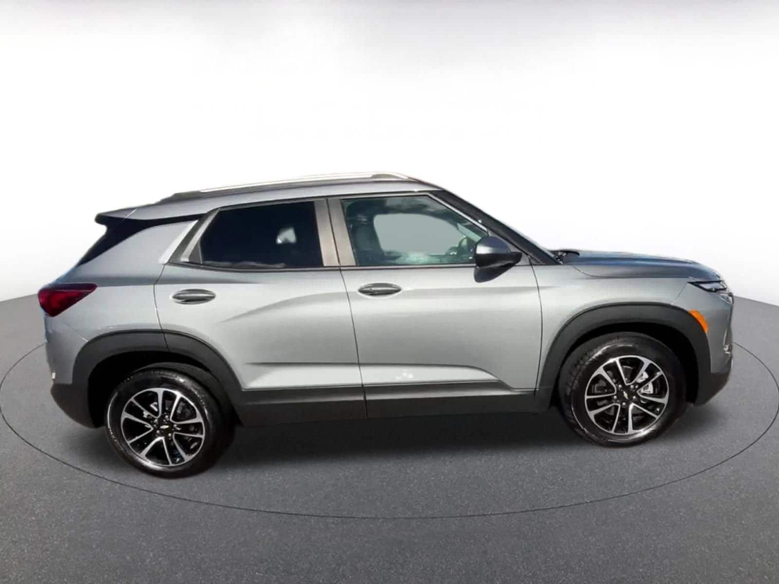 Thumbnail: 2025 Chevrolet TrailBlazer - 16