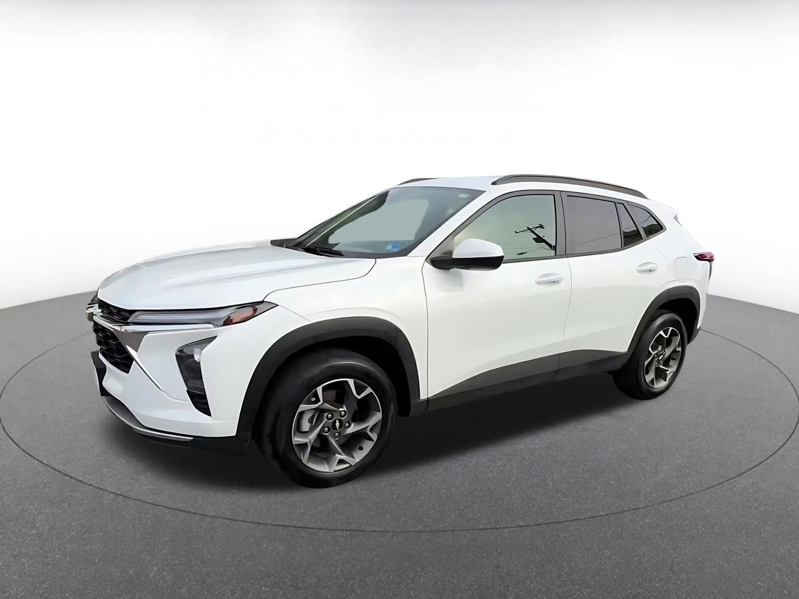 Thumbnail: 2025 Chevrolet Trax - 8