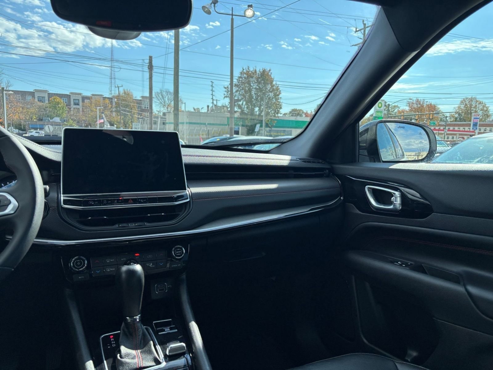 Thumbnail: 2025 Jeep Compass - 34