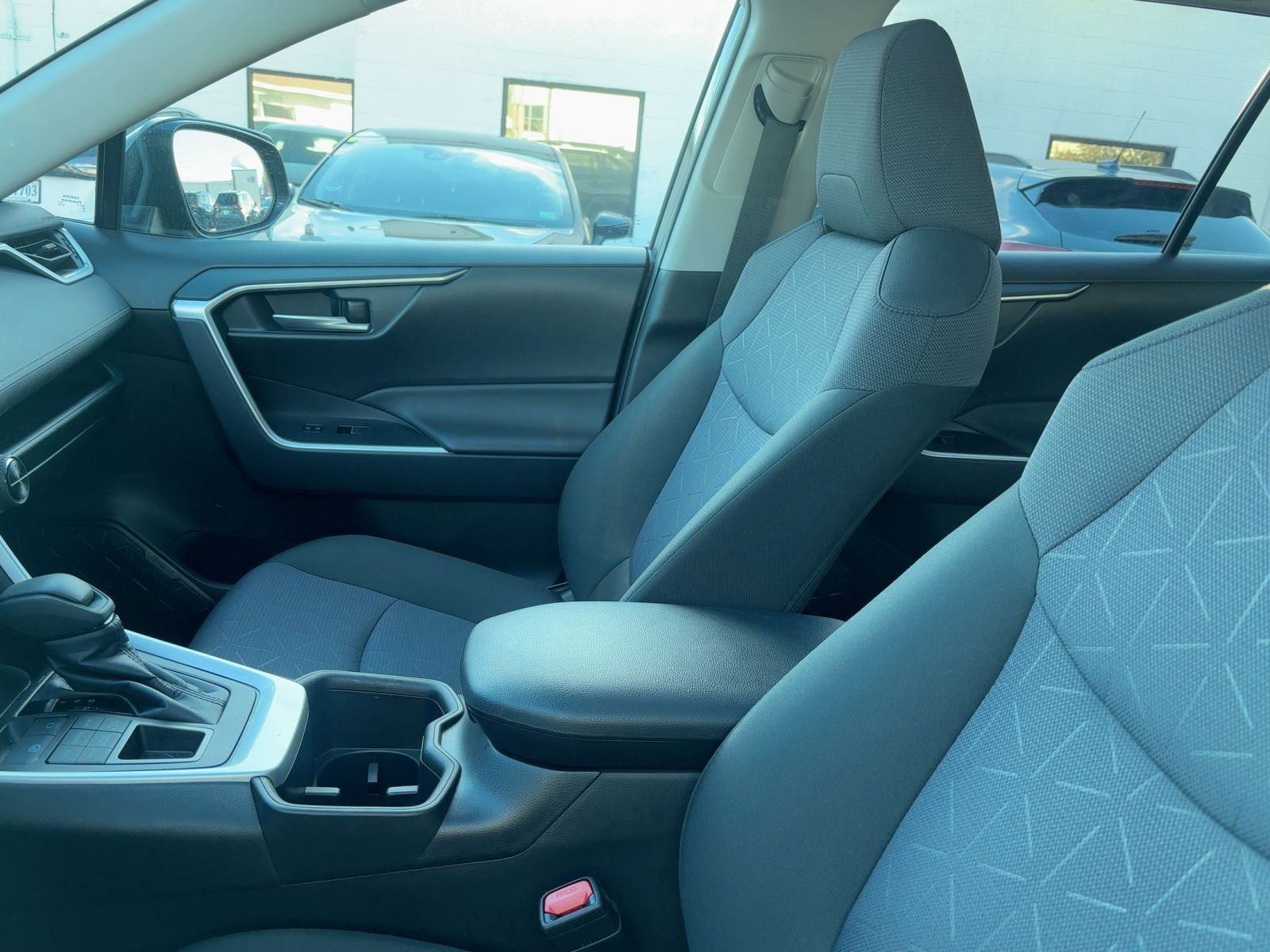 Thumbnail: 2025 Toyota RAV4 - 7