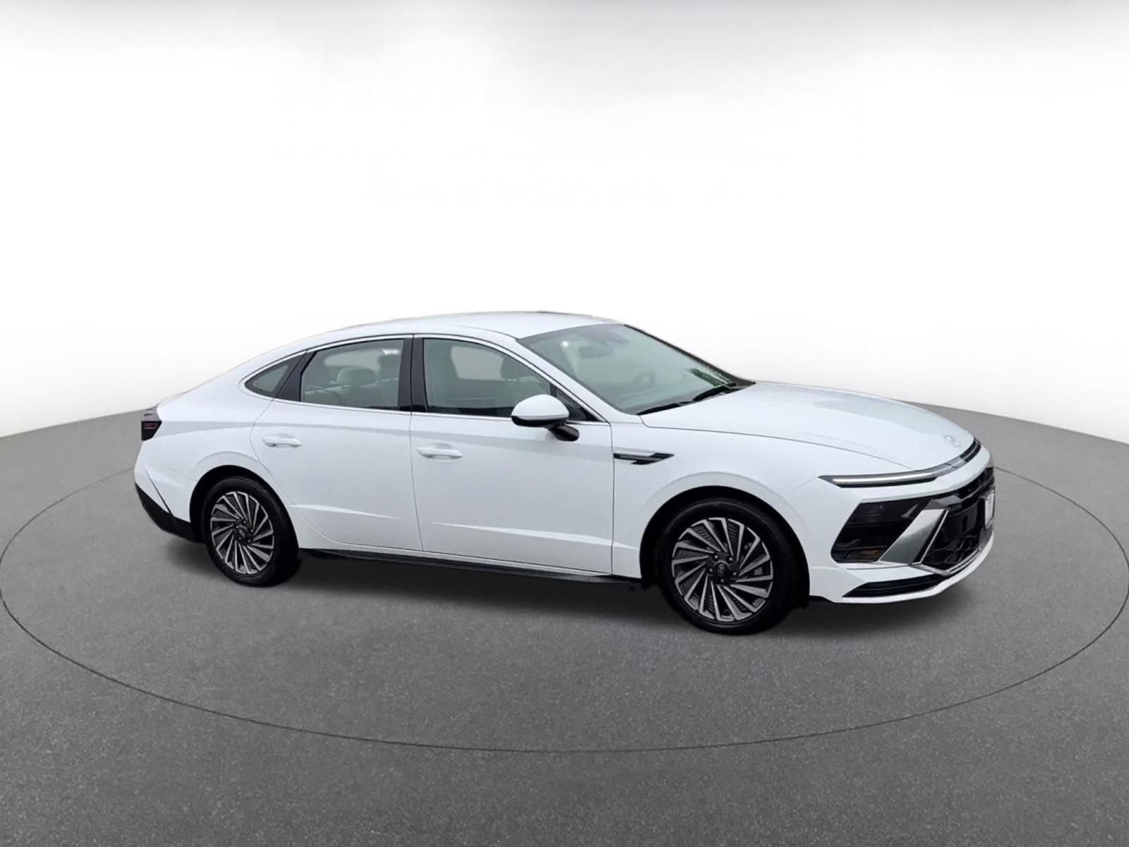 Thumbnail: 2025 Hyundai Sonata - 2