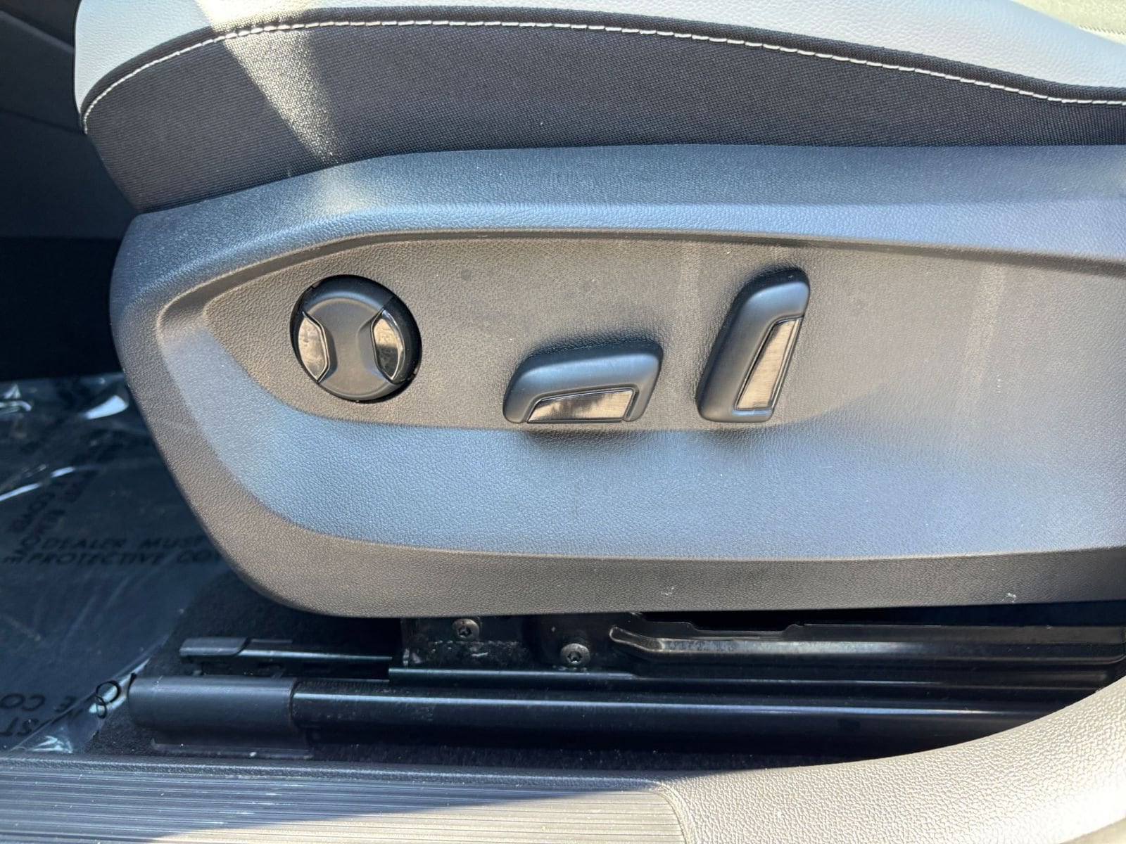 Thumbnail: 2025 Volkswagen Taos - 22