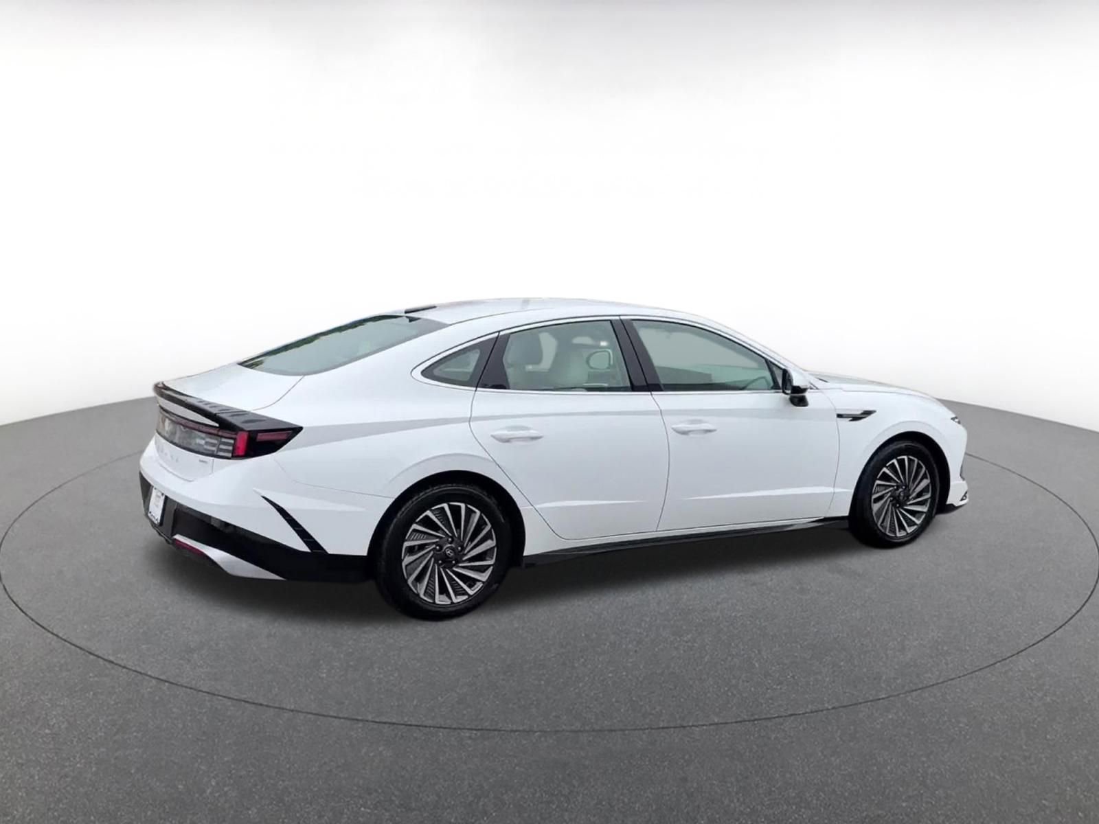 Thumbnail: 2025 Hyundai Sonata - 15