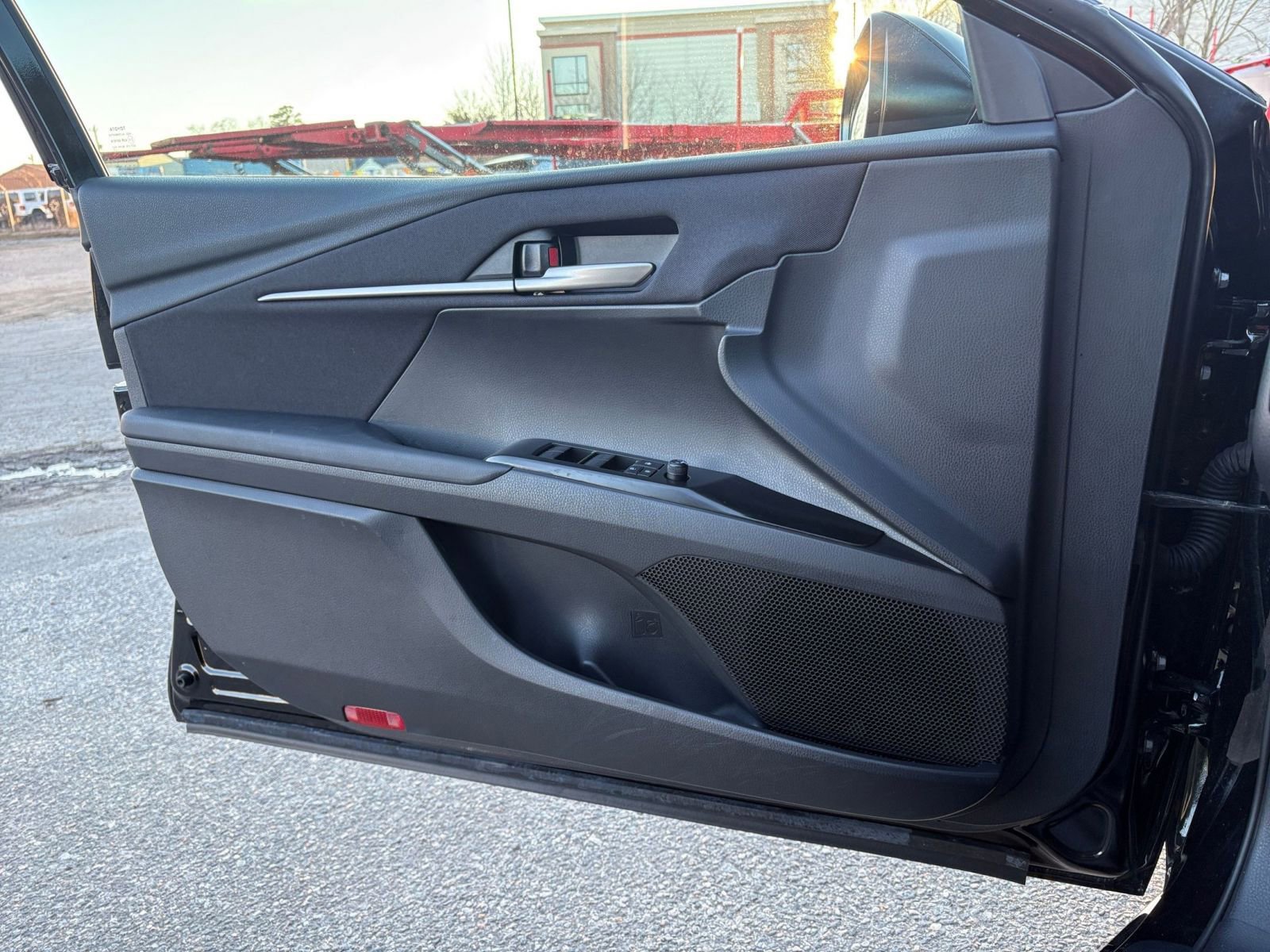 Thumbnail: 2025 Toyota Camry - 20