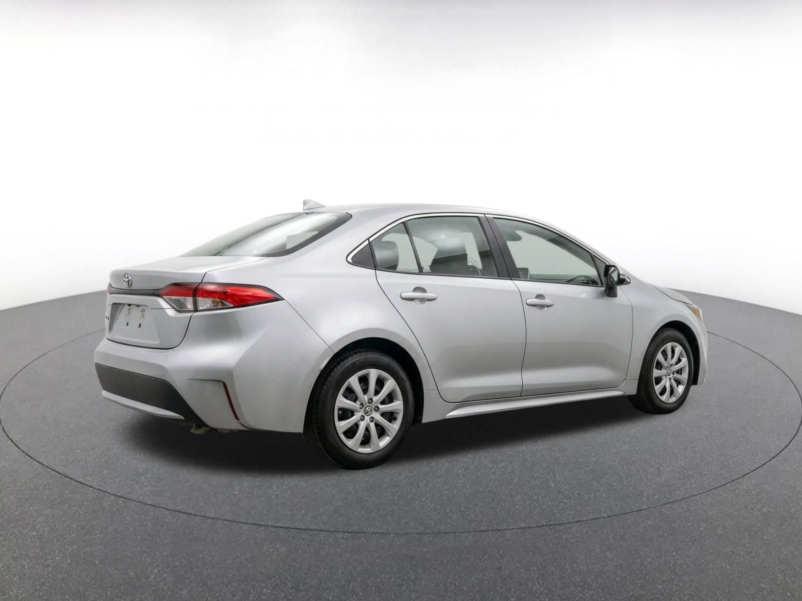Thumbnail: 2025 Toyota Corolla - 9